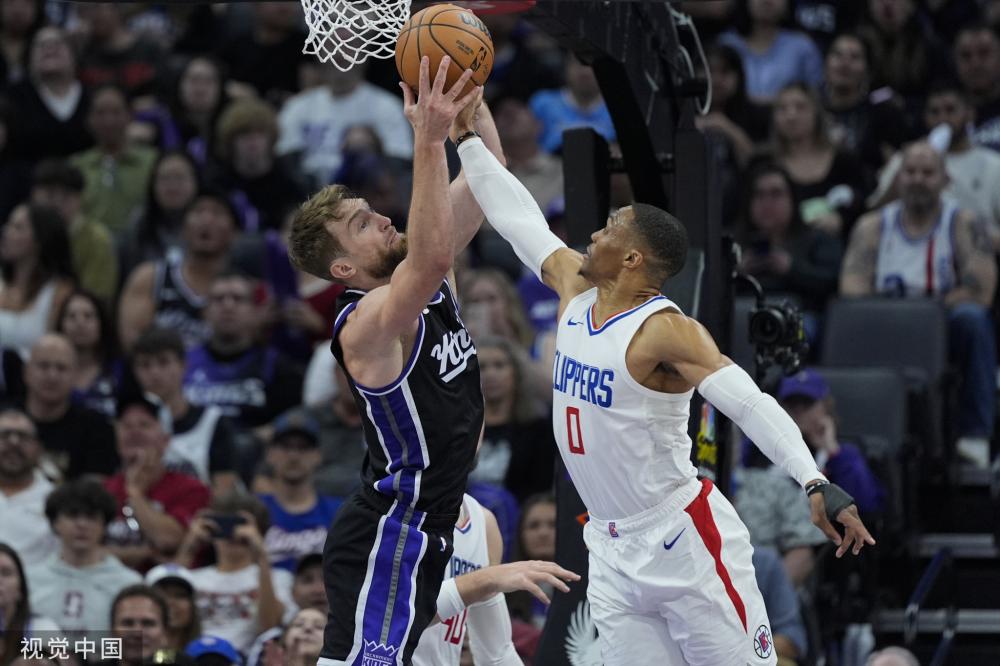 这对年轻球 这对年轻球