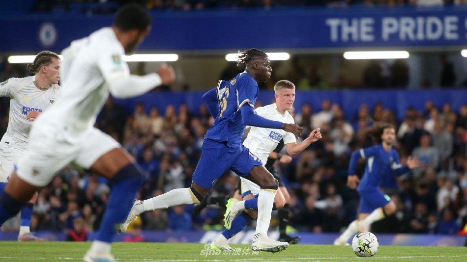 为年轻球员 为年轻球员